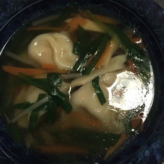 野菜餃子スープ